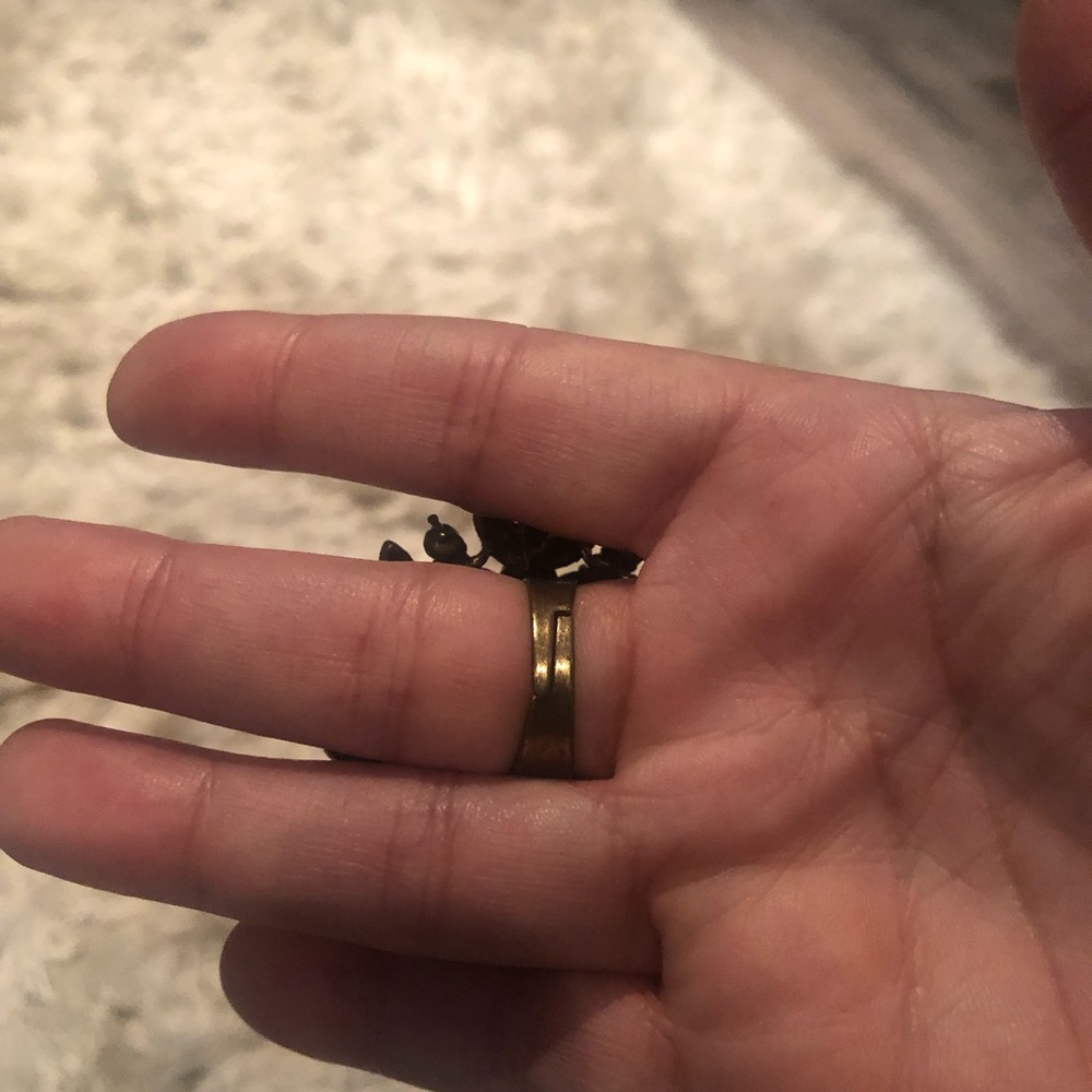 Ring - Picture 3 of 3